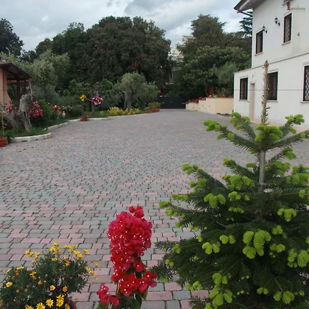 弗拉斯卡蒂特拉扎住宿加早餐旅馆 3*